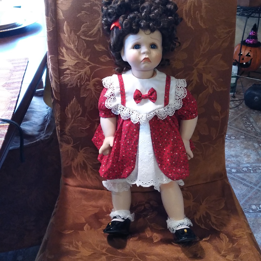 Hamilton Collection of Heritage Dolls- "Erica".